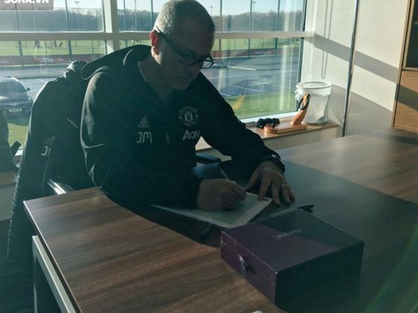 Man United 'xóa dấu vết' Mourinho tại CLB nhanh đến mức nào?