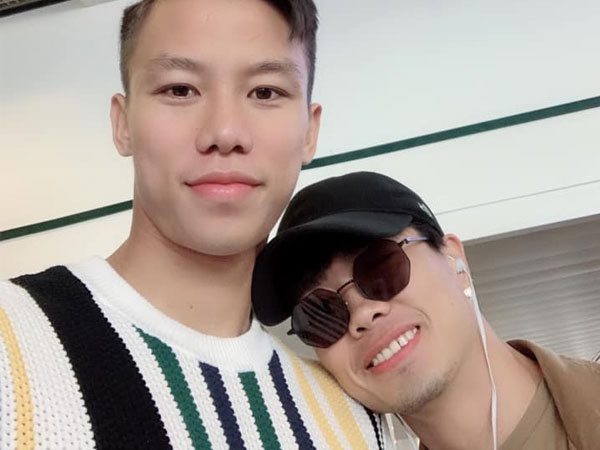 Quế Ngọc Hải đăng ảnh tình tứ nhưng lại 'khen đểu' Công Phượng, anh em đồng đội nô nức vào hỏi phần mềm chỉnh ảnh