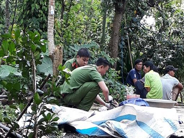 Mâu thuẫn trong doanh trại, binh nhì đâm chết binh nhất
