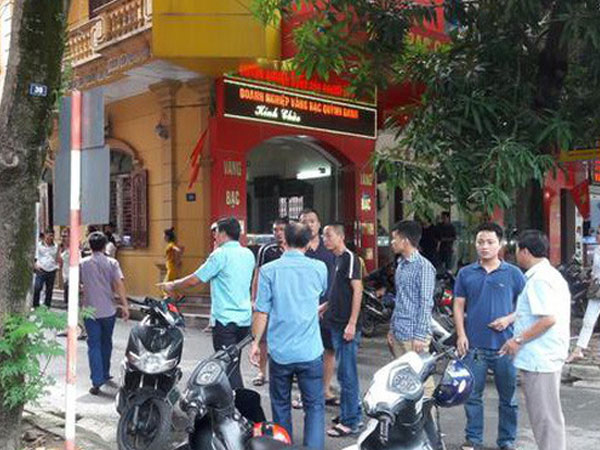 Từ dấu vân chân ở tầng 3, công an bắt giữ 'siêu trộm' chuyên đột nhập tiệm vàng