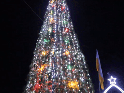 Video: Cây thông kết từ nón lá, nồi đất độc đáo mùa Giáng sinh 2018