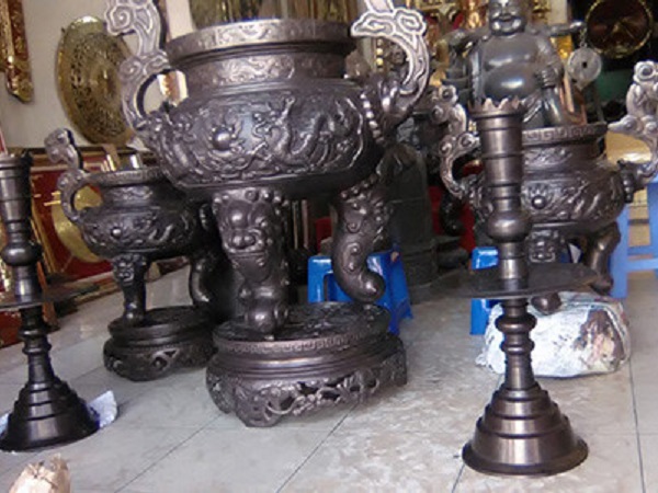 Đồ thờ cũ muốn thay mới phải xử lý như thế này để tránh tổ tiên phẫn nộ, tai họa ngập đầu