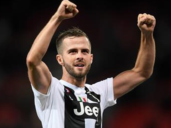 Juventus muốn trao đổi 'bom tấn' với Real Madrid