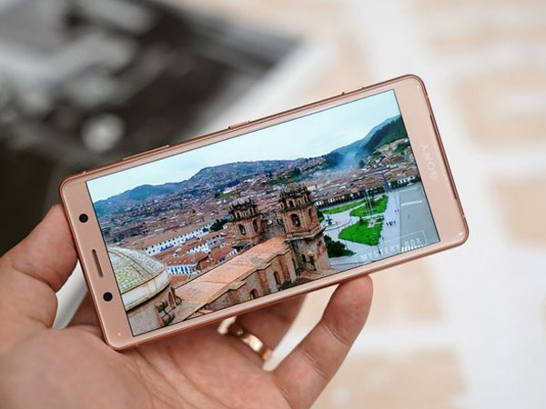 Những smartphone chất lượng bị 'thất sủng' năm 2018