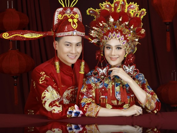Suýt 'sạt nghiệp' với đám cưới hoành tráng, Lâm Khánh Chi tiếp tục tổ chức lễ kỷ niệm cùng lượng khách 'khủng'