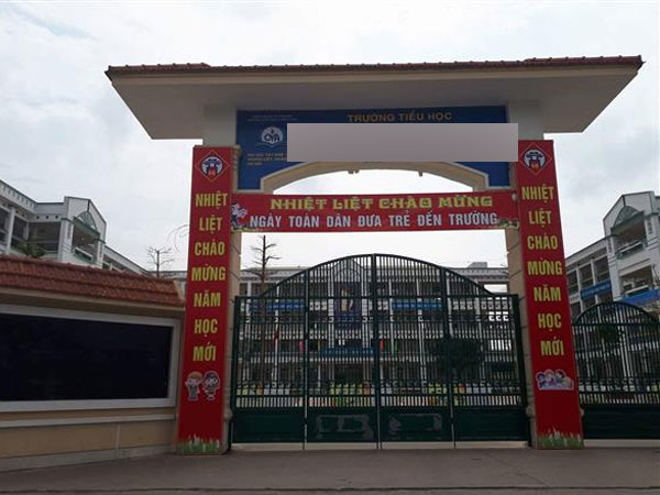 Hà Nội: Hàng nghìn học sinh tiểu học uống nước nhiễm khuẩn ở trường học?