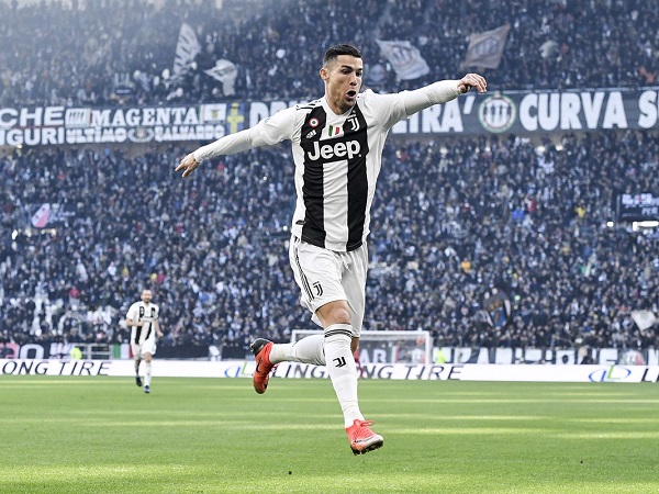 Clip: Ronaldo lập cú đúp, Juventus thiết lập nên 1 kỷ lục khác tại Serie A