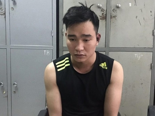 Gã trai chuyên 'săn' các cô gái trẻ qua mạng xã hội