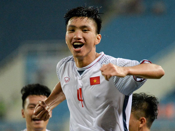 'Tuyển Việt Nam trẻ nhất Asian Cup, nhưng bản lĩnh đáng nể'