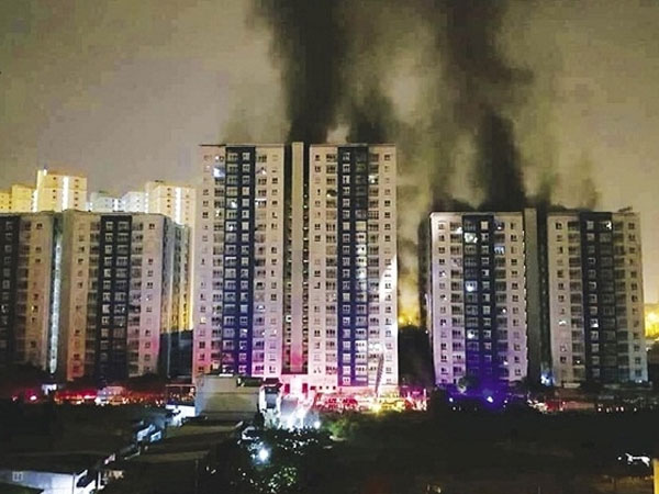 Thảm hoạ chết 13 người: Nỗi lo sợ lan khắp trăm cao ốc Hà Nội, Sài Gòn