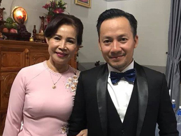 Mẹ Tiến Đạt: Thuỵ Vy lấy được tình cảm của gia đình chúng tôi rất nhiều!