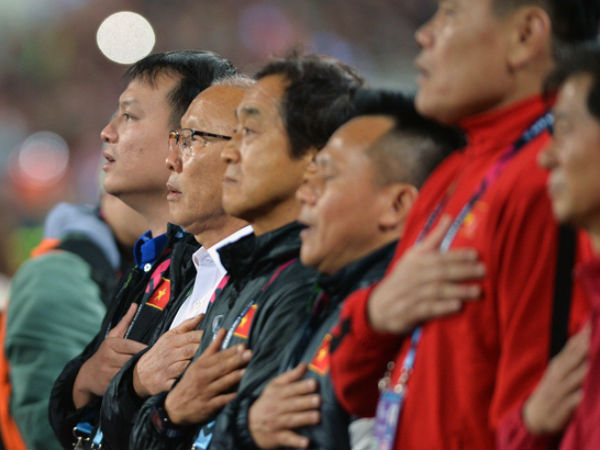 HLV Park Hang-seo: 'Tôi sợ phát khiếp ấy chứ, nhưng chẳng có lý do gì để phải né tránh cả'