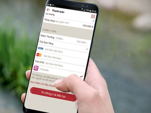 Chính phủ yêu cầu người dân đô thị đóng tiền điện, nước, học phí... qua ATM, POS