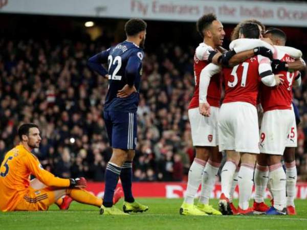 Video: Vùi dập đội bóng mới lên hạng, Arsenal khởi động năm 2019 đầy thuận lợi