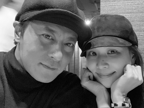 Bà xã Jang Dong Gun khoe ảnh hiếm hoi của hai vợ chồng, 46 tuổi vẫn là cặp đôi hot nhất nhì Hàn Quốc