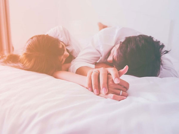 Bất lực vì vợ tỏ thái độ 'cao quý' trong chuyện phòng the