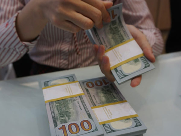Ngân hàng Nhà nước bất ngờ nâng giá mua USD