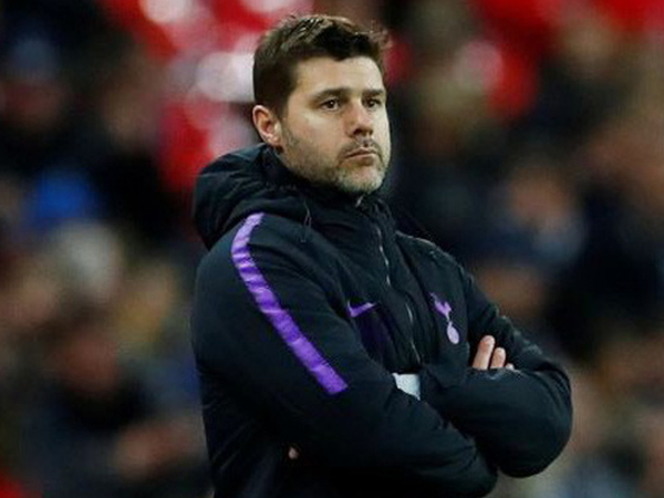 Solskjaer thắng liền 4 trận, Man United vẫn 'đi đêm' với một HLV khác