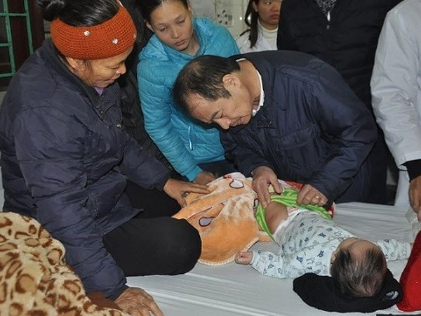 Hà Nội: 11 quận, huyện đã tiêm vaccine '5 trong 1' mới, 11 ca gặp phản ứng