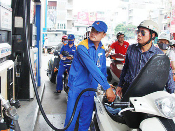 Năm 2019: Xăng dầu trong nước sẽ đội giá vì căng thẳng chính trị?