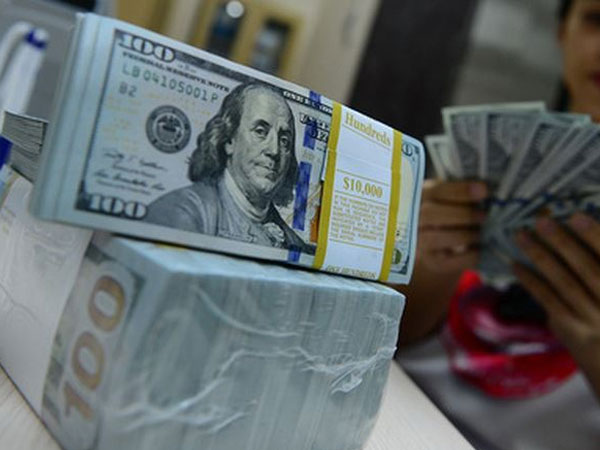 Ngân hàng đồng loạt tăng giá USD