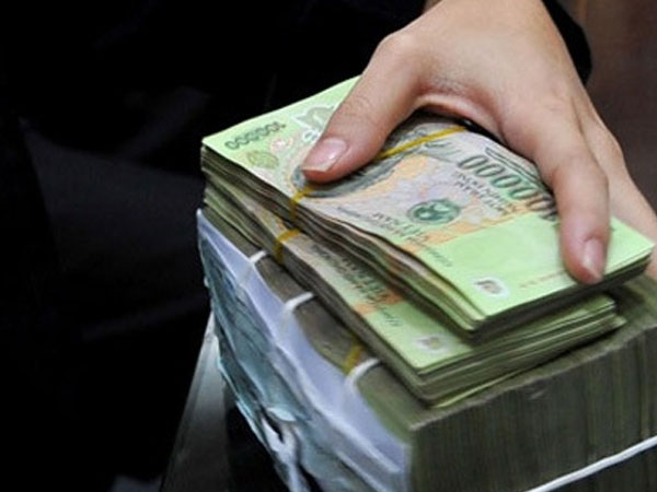 Truy nã một phụ nữ chiếm đoạt gần 11 tỉ đồng