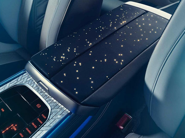 Xe sang BMW hàng độc dùng đá thiên thạch, nội thất sao đêm