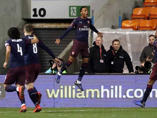 Clip: Sao trẻ tỏa sáng, Arsenal dễ dàng vào vòng 4 FA Cup