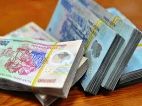 Bắt trưởng công an xã hứa xin việc với giá 350 triệu