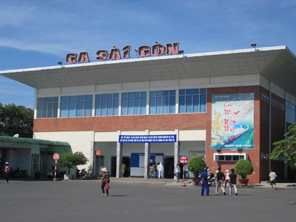 'Siêu bảo vệ' Ga Sài Gòn lừa hàng chục triệu tiền vé và xe máy của hành khách tới công an trình diện