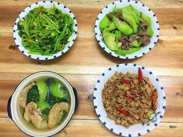 Vừa khiến hội chị em 'khóc trôi một con đường' vì bát canh thảm họa, mẹ trẻ tiếp tục bị ném đá vì sự thật này..