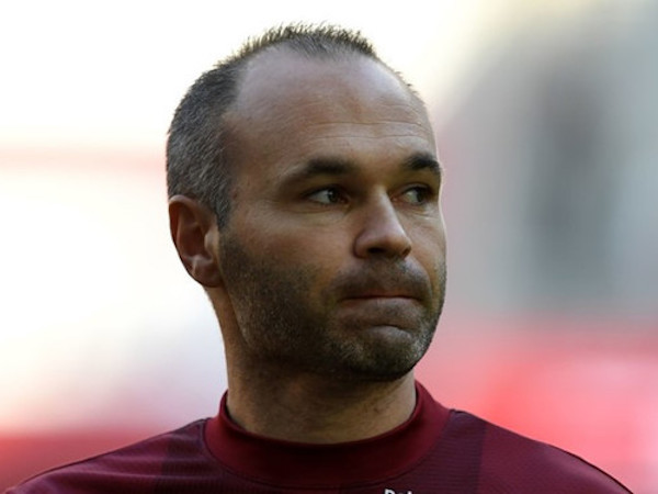 Huyền thoại Iniesta bị chỉ trích vì phân biệt chủng tộc
