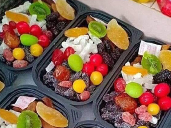 Mứt, bánh kẹo Trung Quốc giá rẻ tràn ngập chợ mạng