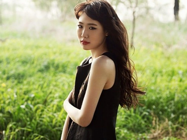 Nữ ca sĩ - nhạc sĩ Hàn Quốc Maeng Yuna qua đời ở tuổi 29 bởi một cơn đau tim