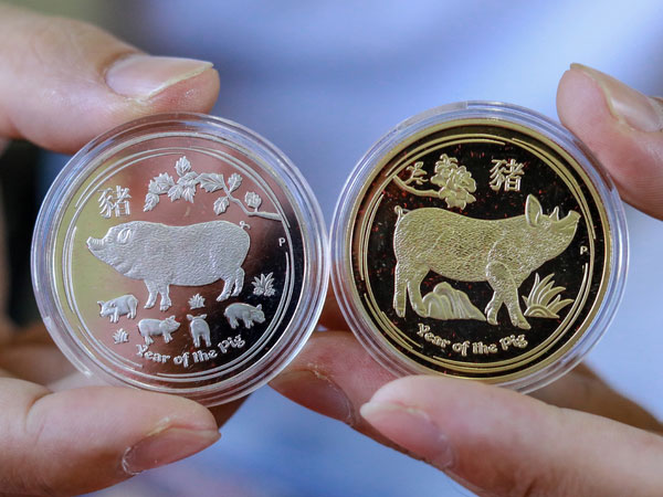 Săn lùng tiền lì xì in hình con heo