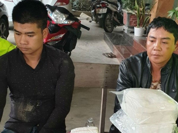 Dùng ôtô vận chuyển hơn 17.000 viên ma túy và 2 kg ma túy đá