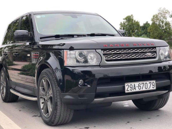 Range Rover Sport hạ giá còn 1,6 tỷ đồng sau 8 năm