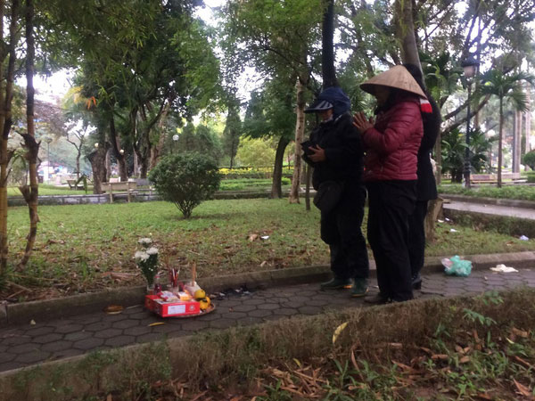 Cô gái tử vong lõa thể trong công viên Hà Nội bị AIDS giai đoạn cuối