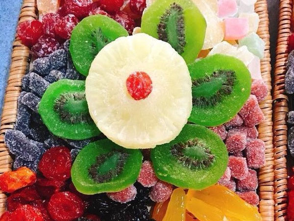 Mứt Tết Trung Quốc giá cực rẻ, đội lốt 'nhà làm' tràn ngập thị trường