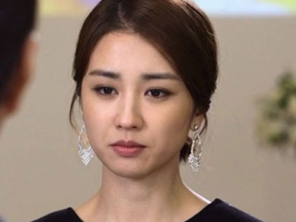 Thấy vợ níu kéo 'chấp nhận tình tay ba', chồng điềm nhiên nói một câu mà khiến vợ đau hơn gấp bội