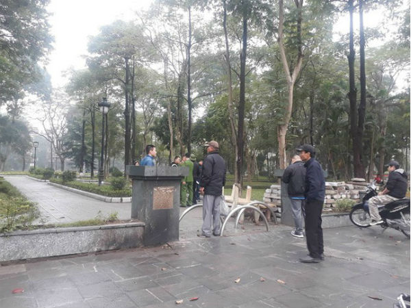 Thực hư thông tin bắt 2 nam thợ xây liên quan đến cái chết của cô gái trong vườn hoa Hà Nội