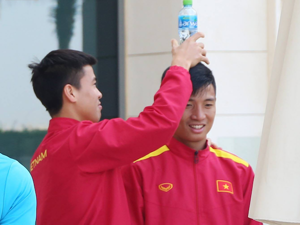 Tuyển Trung Quốc 'chơi trội' khiến tuyển Việt Nam hết chỗ giải trí tại khách sạn dự Asian Cup 2019