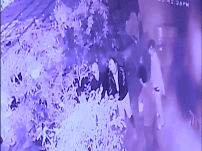 Clip nhóm côn đồ hung hãn đánh chết người để đòi 100 triệu đồng