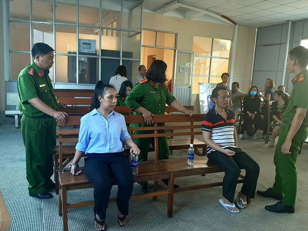 Cựu nữ phóng viên 'vòi' tiền gỡ bài bị đề nghị đến 10 năm tù