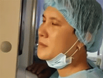 Em ruột Nhã Phương sinh con đầu lòng, ông xã đứng ngoài cửa khóc