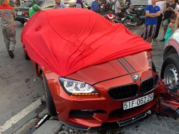 Thanh niên 22 tuổi lái ô tô BMW gần 7 tỷ đồng gây tai nạn liên hoàn khai gì?