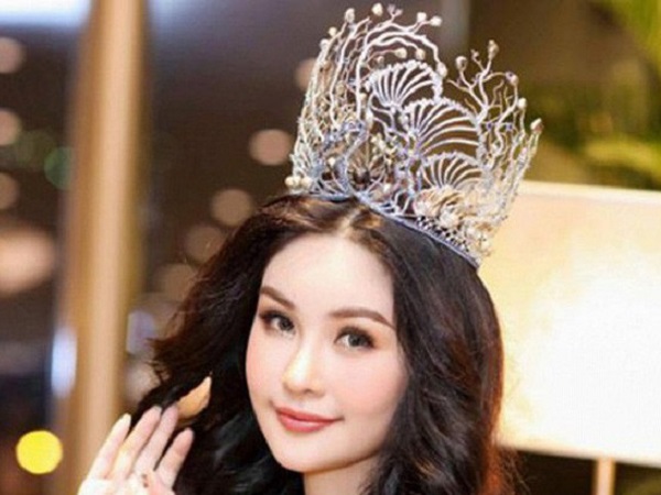 Lê Âu Ngân Anh và chuyện có '1-0-2' tại Hoa hậu Liên lục địa 2018: Bị fan Việt vào fanpage quốc tế tố 'thi chui'