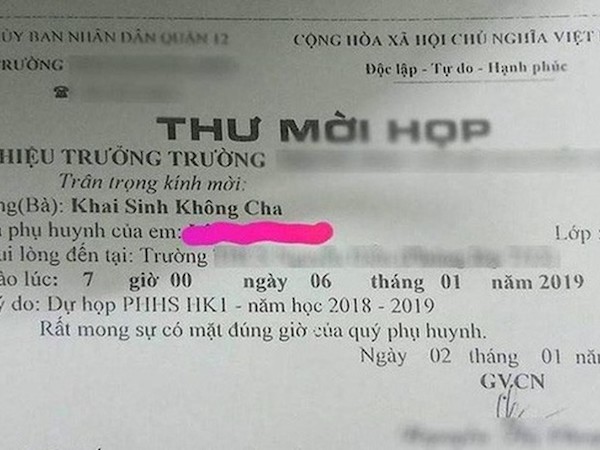 Thư mời họp đề gửi 'khai sinh không cha', cô giáo bị xử lý nội bộ