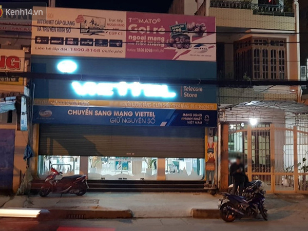 Nóng: Nam thanh niên cầm súng, mìn xông vào cửa hàng Viettel cướp hơn 40 triệu
