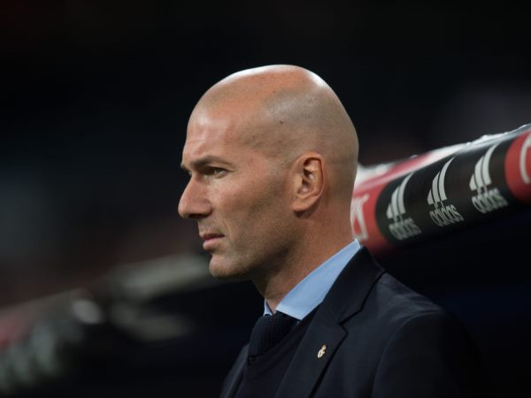 Cựu chủ tịch Real tiết lộ lý do Zidane rời sân Bernabeu